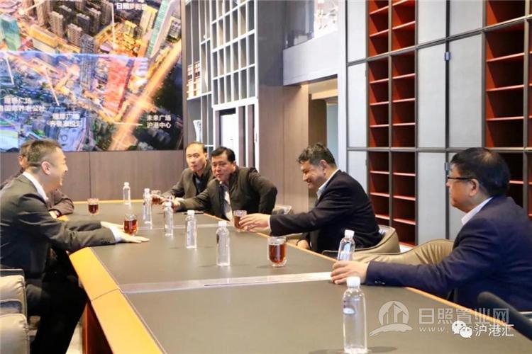 日照市副市长郑德庆等一行到沪港中心调研!